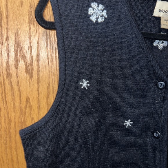 Woolrich Womens Vest Navy Blue Snowman Snowflakes V-Neck Button Front Knit L - Picture 6 of 7